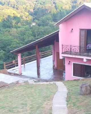 Casa em São Roque Com belissima vista.