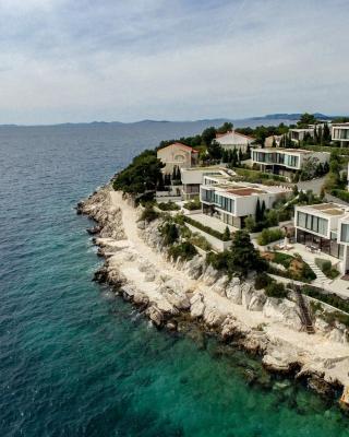 Golden Rays Luxury Villas & Apartments