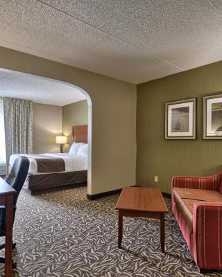 Clarion Inn & Suites - University Area