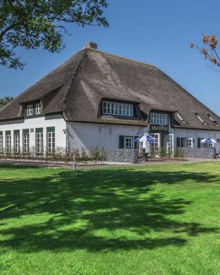 Peaceful Farmhouse in De Cocksdorp near Sea