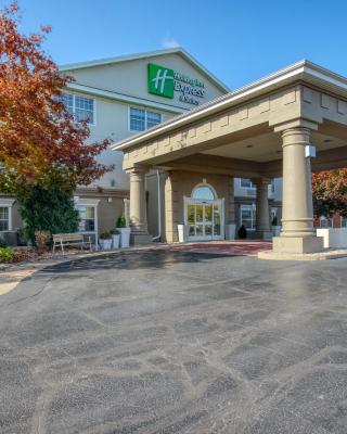 Holiday Inn Express Hotel & Suites Oshkosh - State Route 41, an IHG Hotel