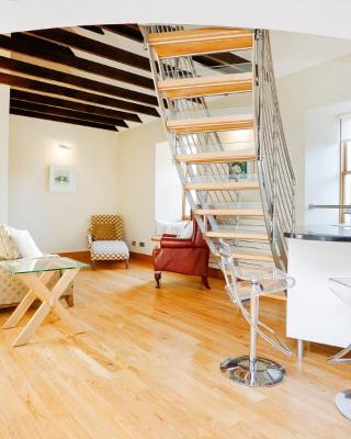 ALTIDO Unique Mezzanine Apartment in St Andrews