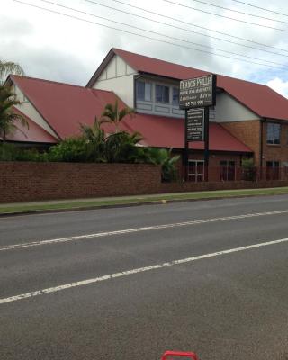 Francis Phillip Motor Inn and The Lodge