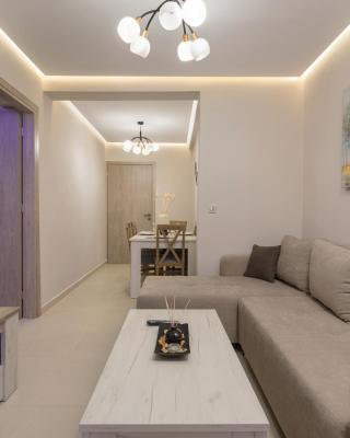 Evia's Apartment - New Apartment In Town!