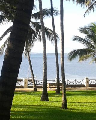 Plaza Beach Hotel