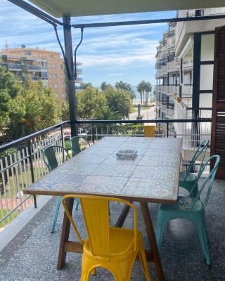 SALOU : SPACIEUX APPARTEMENT 100 M2 vue sur mer