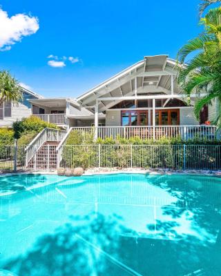 Serenity - Mudjimba - Pet Friendly Holiday Home