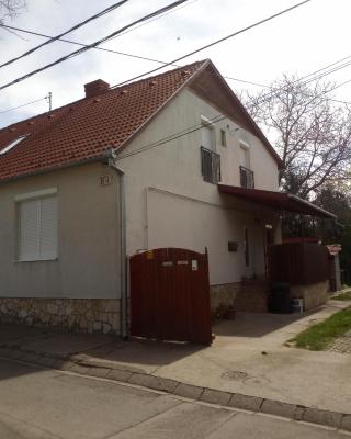 Budai Vám Apartmanház