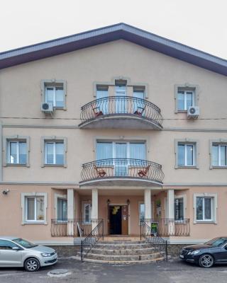 Green Hotel