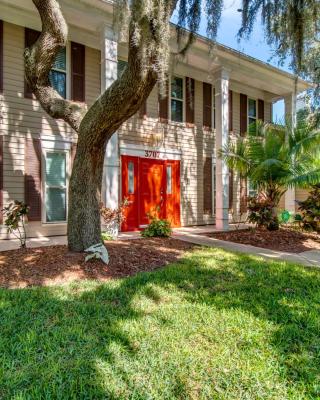 Tampa Bay Pool Home with Heated Pool