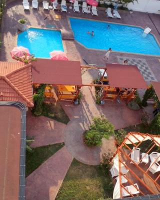 Alba Family Club Hotel