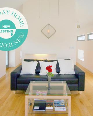 Kinvara Suites No 1 First Floor by Trident Holiday Homes