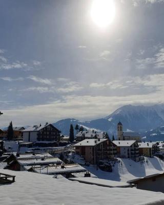 Apartment near Laax Lake