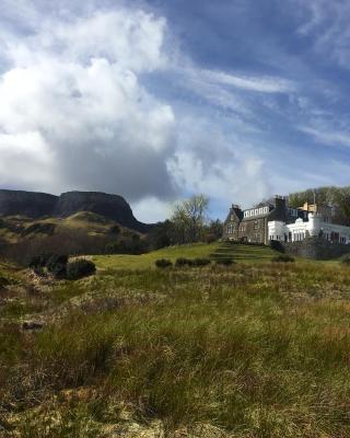 Flodigarry Hotel and SKYE Restaurant