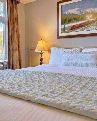 Windtower Lodge Queen Bed Suite-UGParking&Walking2DT