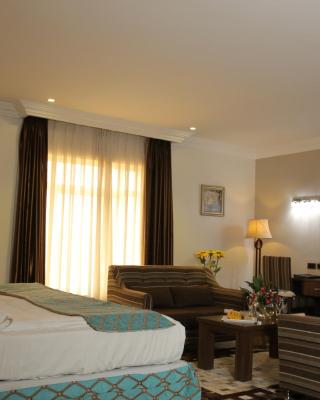 Grand Pela Hotel & Suites