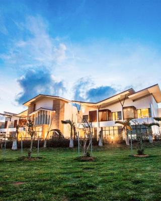 SkyeBay Club