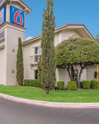 Motel 6-Dallas, TX - Market Center