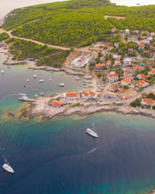 The Sea House Apartments
