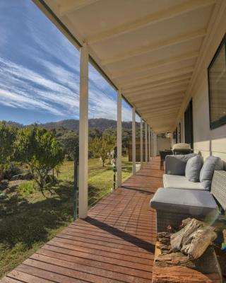 East Jindabyne- Cavallino 4 bedroom home