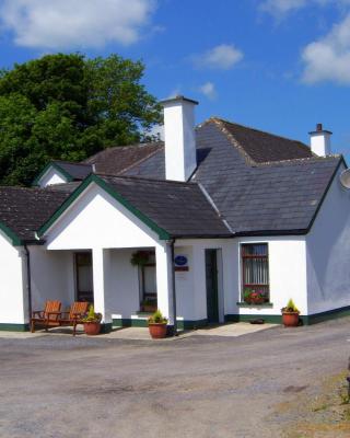 Valley Lodge Room Only Guest House