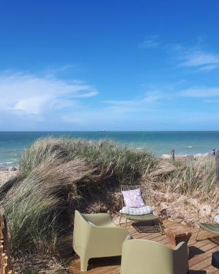 sangatte " Les Terrasses" maison front de mer Les pieds dans l'eau pleine de charme Cap Blanc Nez Côte d'Opale