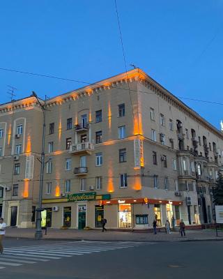 Modern luxury studio in the center of Kharkiv at Konstitutsii Square