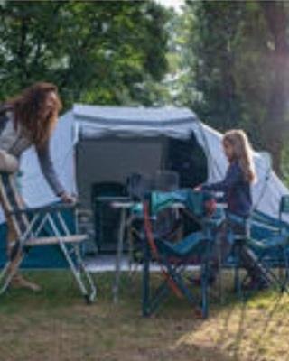 Les Hortensias grande tente familiale deux chambres et séjour vue mer sur camping nature