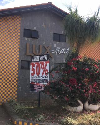 lux motel