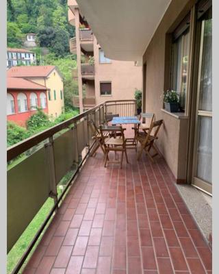 Lario Promenade: family friendly apartment in Como