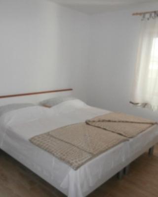 Room in Susak with air conditioning, W-LAN (3865-4)