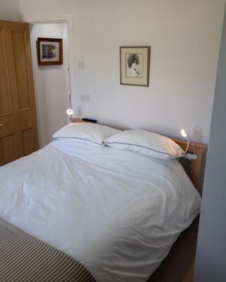 Burntisland Garden Apartment, Fife - 40 mins to Edinburgh