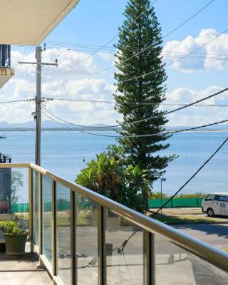 Shoal Court 5 Fabulous location with water views