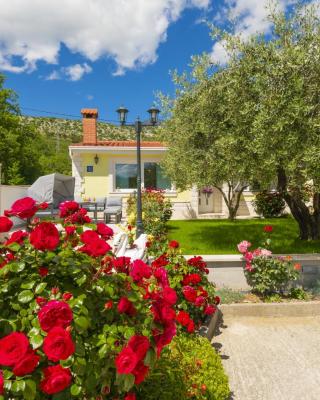 Holiday Home Maslina