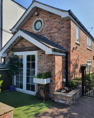 The Coach House Holiday Cottage, Southport