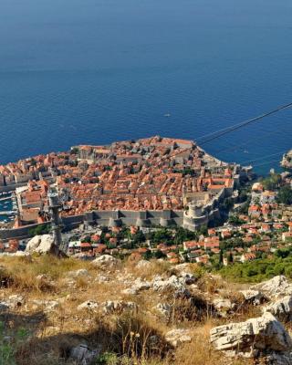 Apartment in Cavtat with sea view, balcony, air conditioning, WiFi (3686-2)