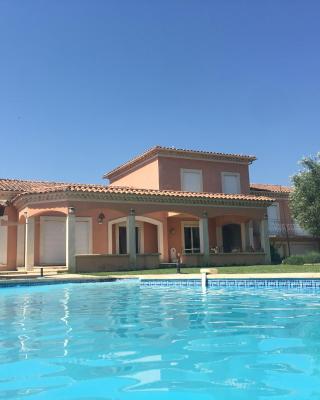 Villa et maisonnette provençales