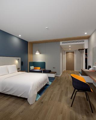 Holiday Inn Express Chongqing Airport Zone, an IHG Hotel