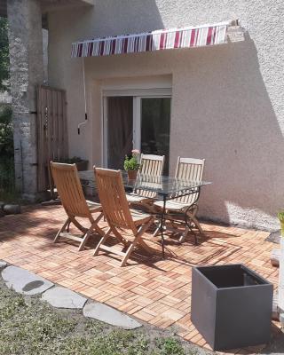 Appartement rez de chaussée avec terrasse et jardin