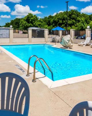 Motel 6-Cleburne, TX
