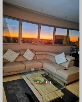 1507-Amazing views & Unique Joburg CBD Luxury