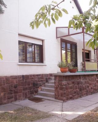 Rozmaring Apartman Zánka