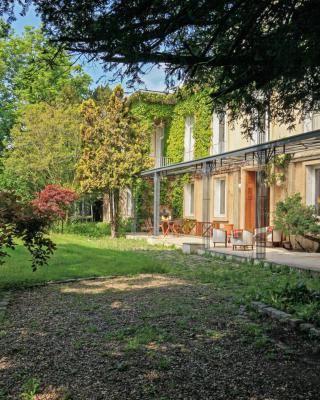 Château Spa Perret-Havre de Paix Art Déco-3Ha à 3Km de Giverny-Idéal pour Séjour Privatisé Familial ou entre Amis-Aire de Jeux-Ping Pong-Parc du Vexin-En Sus Ballades en Vélos ou 2CV-Sauna-Fitness-Hamman-Massages-Pour 2 Nuits 1 H Jacuzzi ou Billard Offert