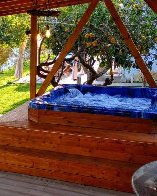 The Elysian at Nicopolis jacuzzi