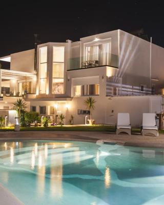 Niki's Villa - Luxury Seaview Villa!