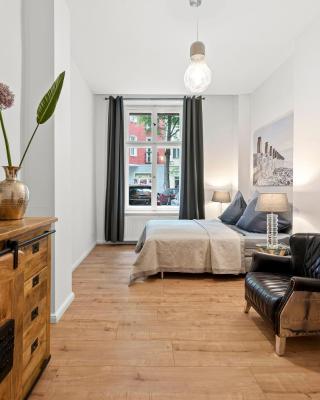 The Weichsel - Group Flat in Central Berlin, Family-Friendly, 3BR, 2 bath rooms, 4- 6 Guests