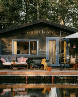 Chalet in Geel in quiet location by the water