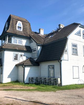 Captains House - Kaptenimaja - Officers deck