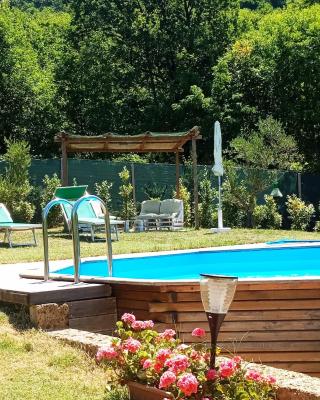 Villa con Piscina 10 Posti Letto, L'Oliveta Di Rivalto