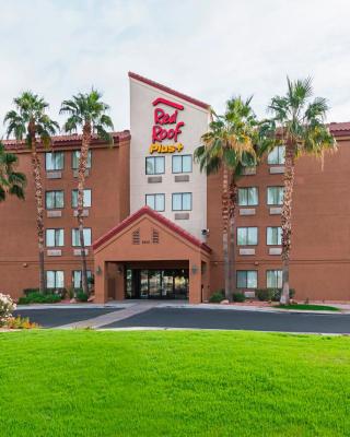 Red Roof Inn PLUS + Phoenix West